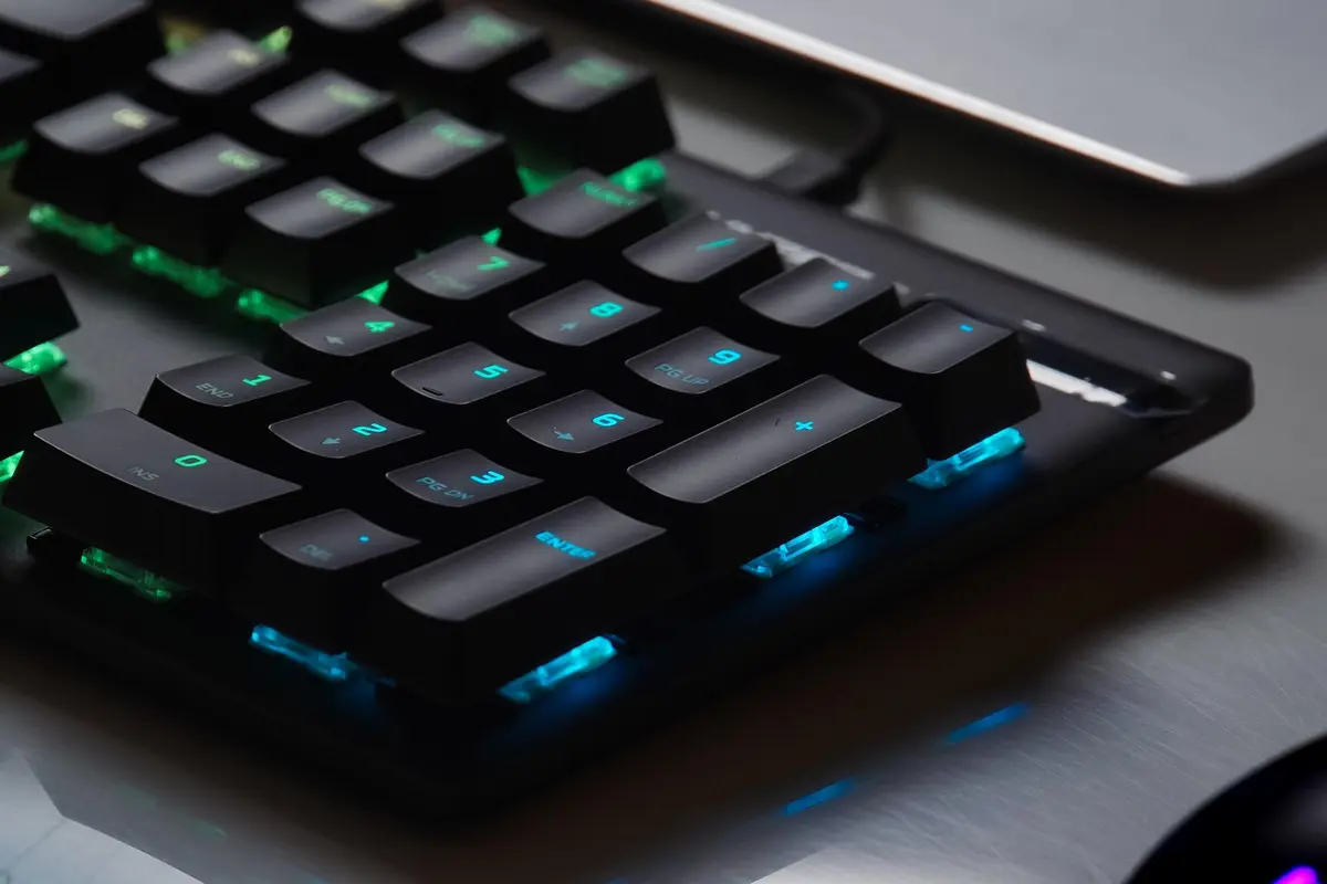 Melhores Teclados Mecânicos Hot Swap: Top 10 opções bem avaliadas pelos consumidores